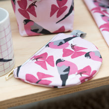 Load image into Gallery viewer, Bullfinch Print Purse