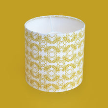Load image into Gallery viewer, Bee Print Lampshade