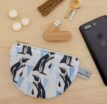 Load image into Gallery viewer, African penguin print purse
