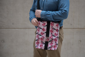 Bullfinch Print Messenger Bag