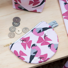 Load image into Gallery viewer, Bullfinch Print Purse
