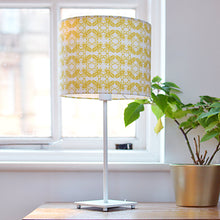Load image into Gallery viewer, Bee Print Lampshade
