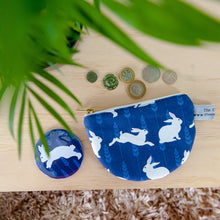 Load image into Gallery viewer, Rabbit print purse
